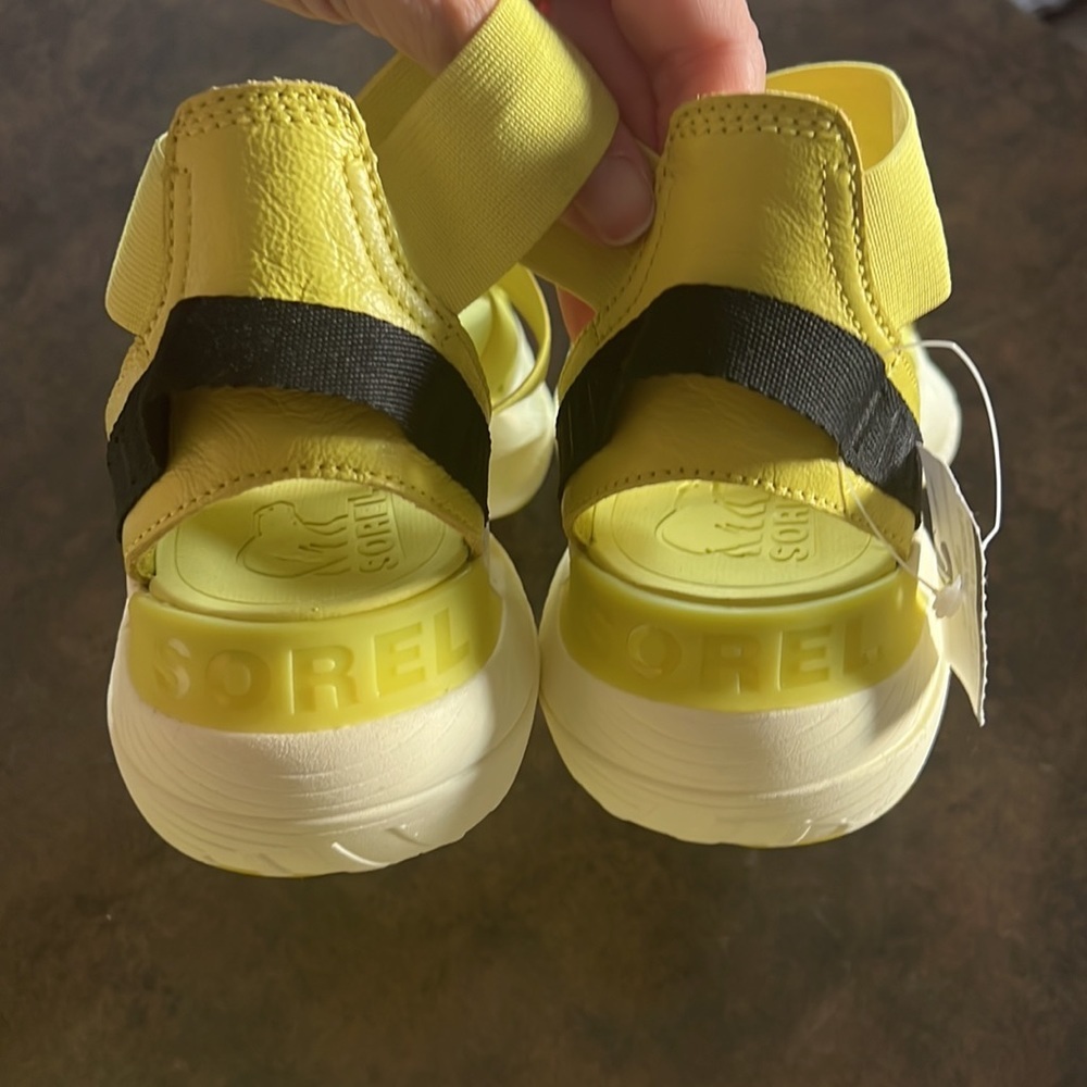 Sorel explorer blitz multi strap neon yellow black sandals 9 9.5 shoe pull on - Picture 8 of 9